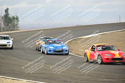 media/Jan-26-2025-CalClub SCCA (Sun) [[cfcea7df88]]/Group 4/Race/